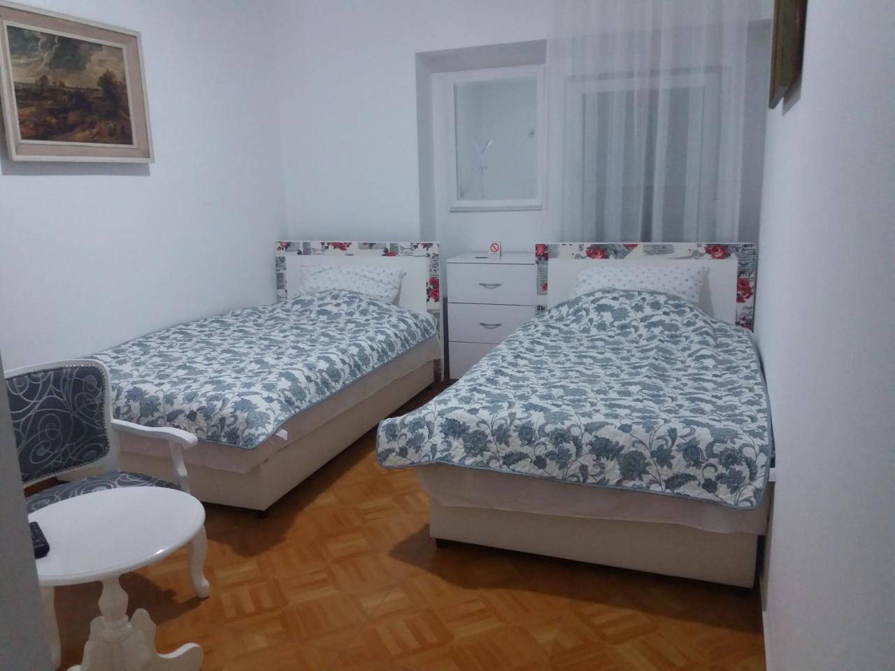 Bed&Breakfast Intermezzo Caffe Kikinda Exterior photo